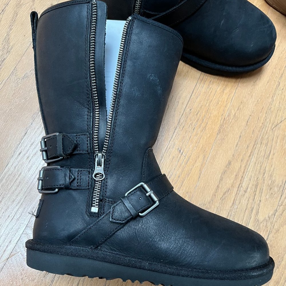 Black Kids Uggs w/Side Zippers